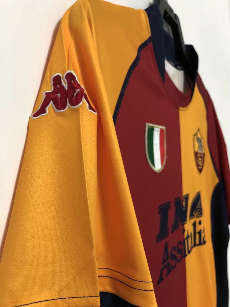 Retro AS Roma 2000-2001 home game - Image 7
