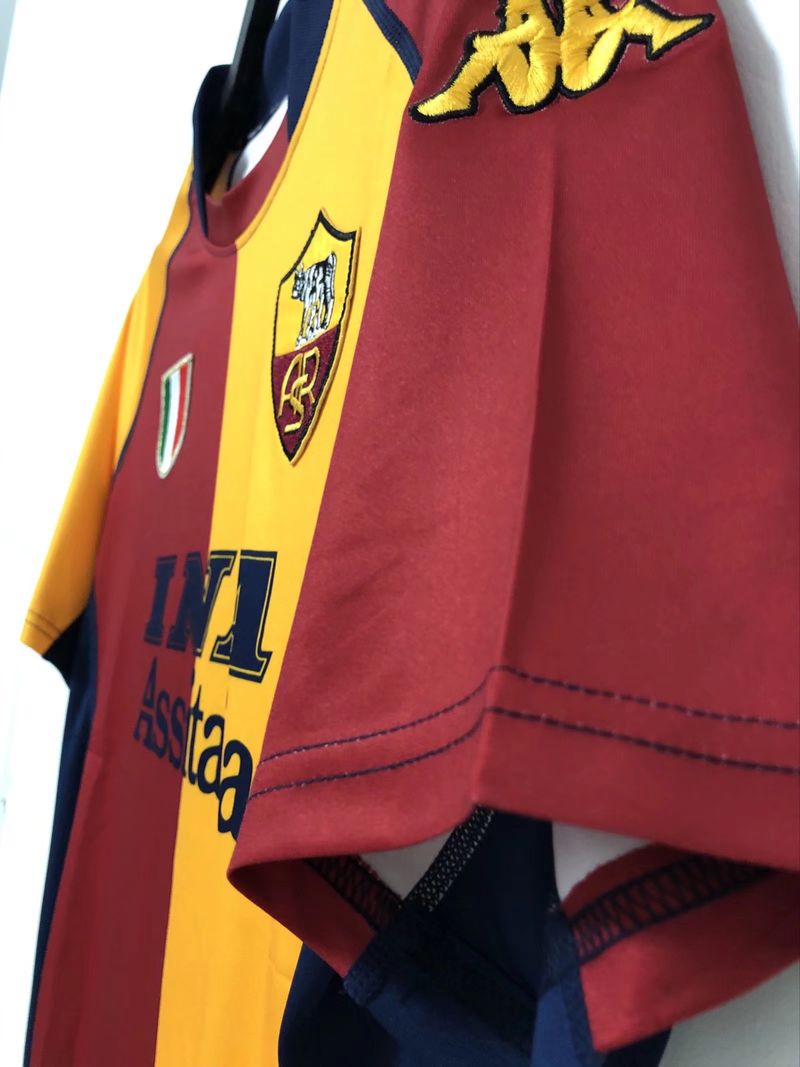 Retro AS Roma 2000-2001 home game - Image 8