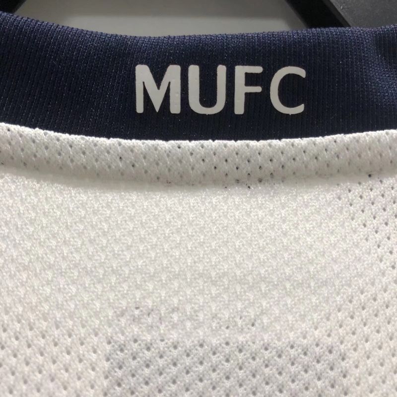 Retro Manchester United 2008-2009 UCL edition away game - Image 7
