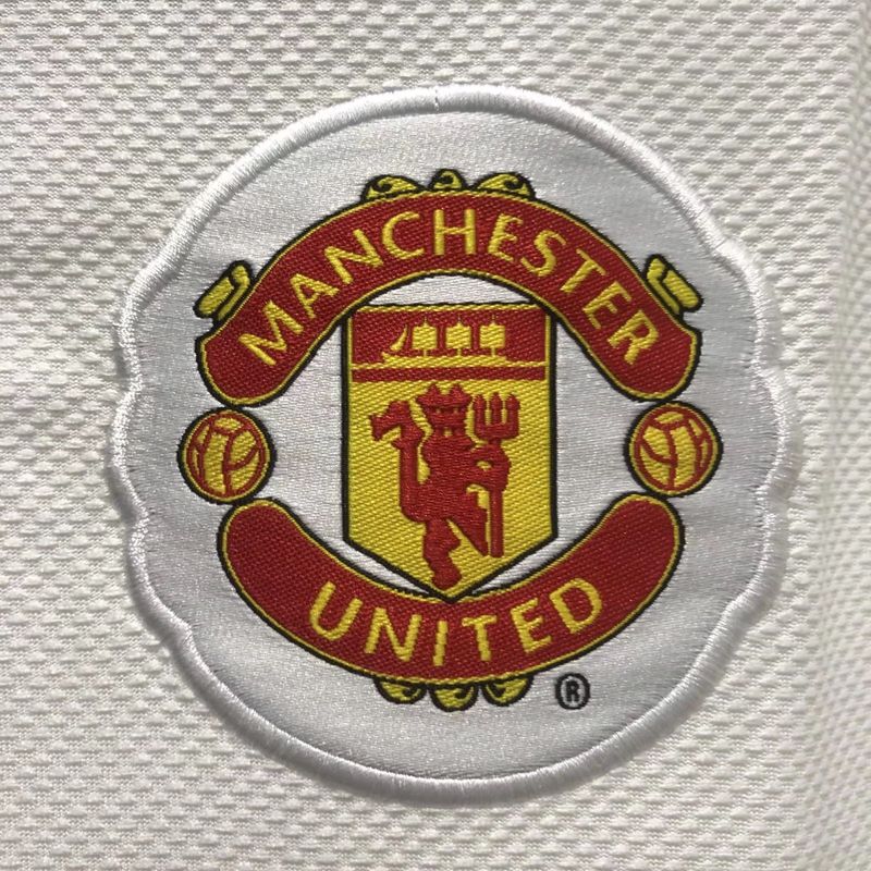Retro Manchester United 2008-2009 UCL edition away game - Image 11