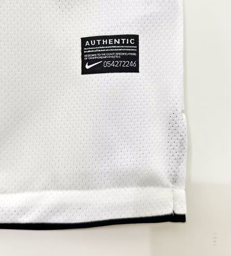 Retro Manchester United 2010-2011 away UCL edition - Image 9