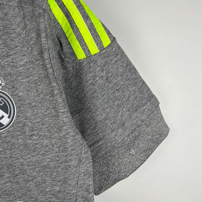 Retro Real Madrid 2015-2016 away game - Image 8