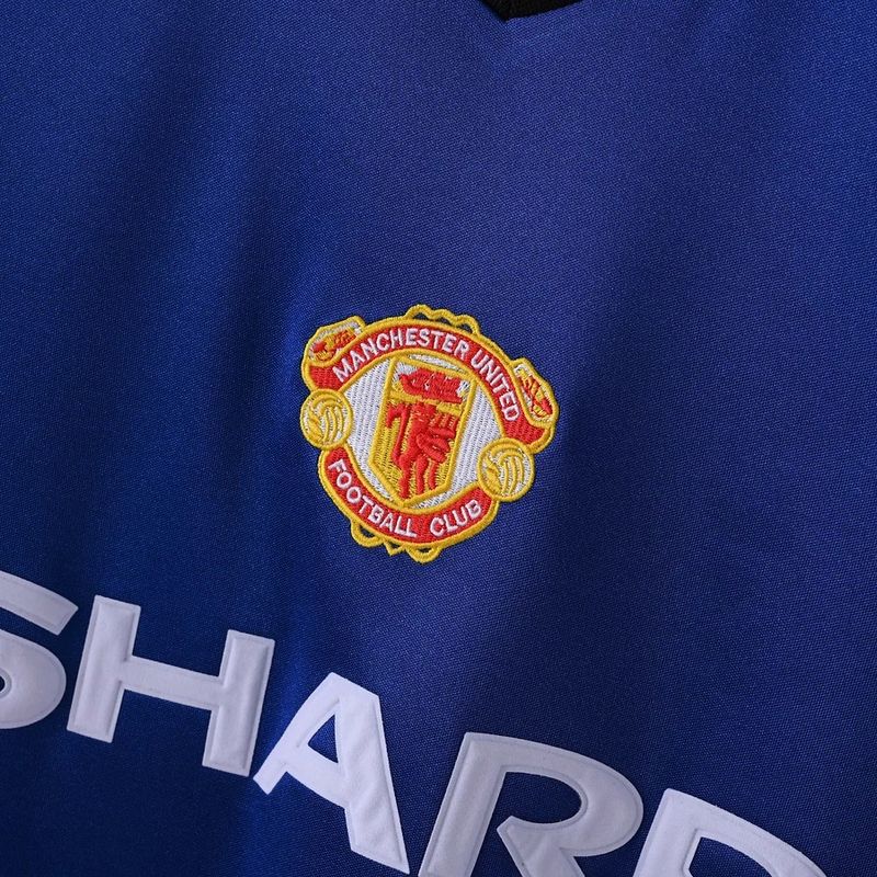 Retro Manchester United 1984 third away - Image 6