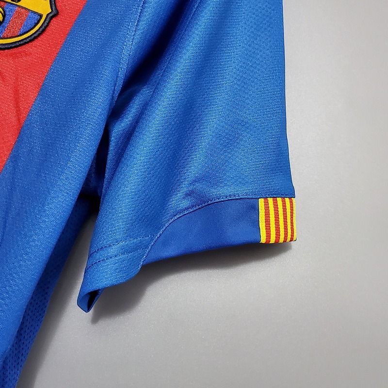 Retro FC Barcelona 2006-2007 home game - Image 9