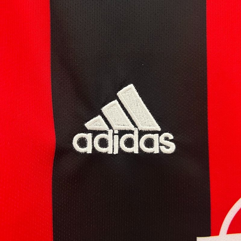 Retro AC Milan 2000-2002 home - Image 8