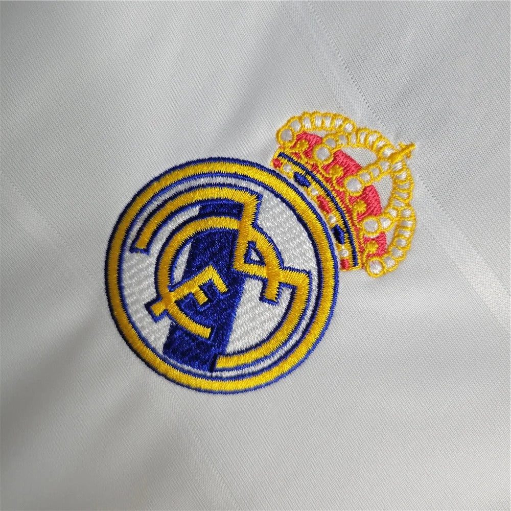Retro Real Madrid 2013-2014 home game - Image 7