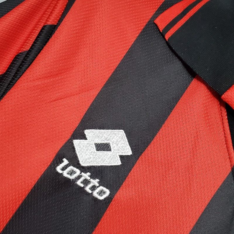 Retro AC Milan 1996-1997 home game - Image 7