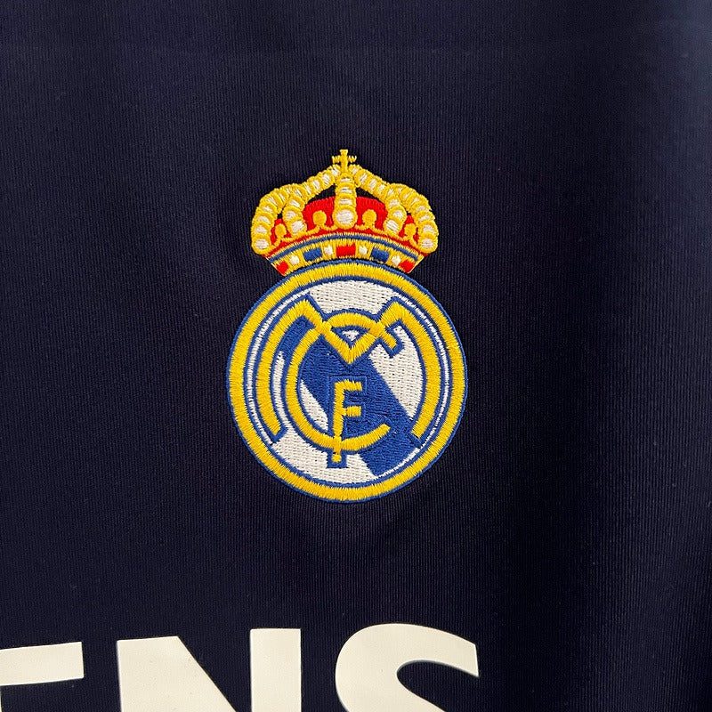 Retro Real Madrid 2004-2005 away game - Image 6