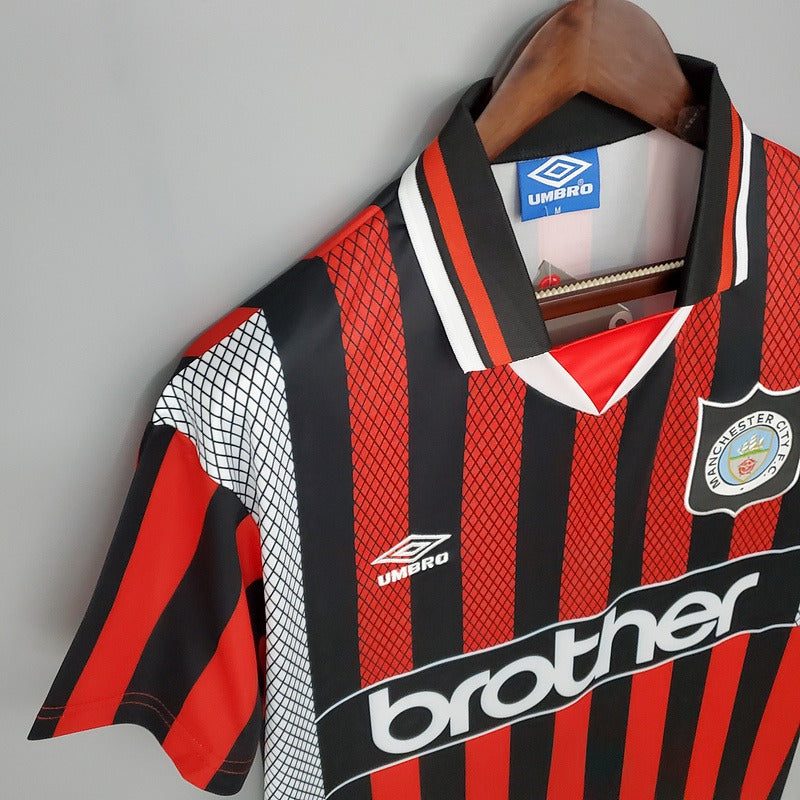 Retro Manchester City 1994-1996 away - Image 7