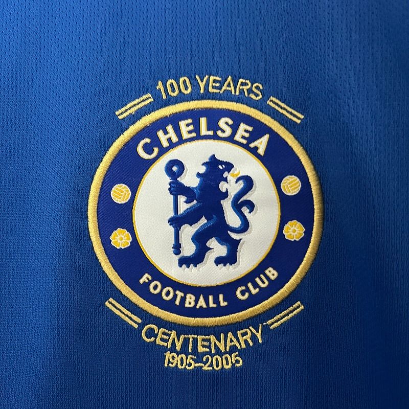 Retro Chelsea FC 2005-2006 home game - Image 6