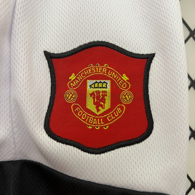 Retro Kid Size Manchester United 1994-1996 home - Image 8